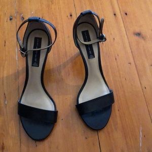 Woman’s Black Sandals Size 8 Steve Maddden